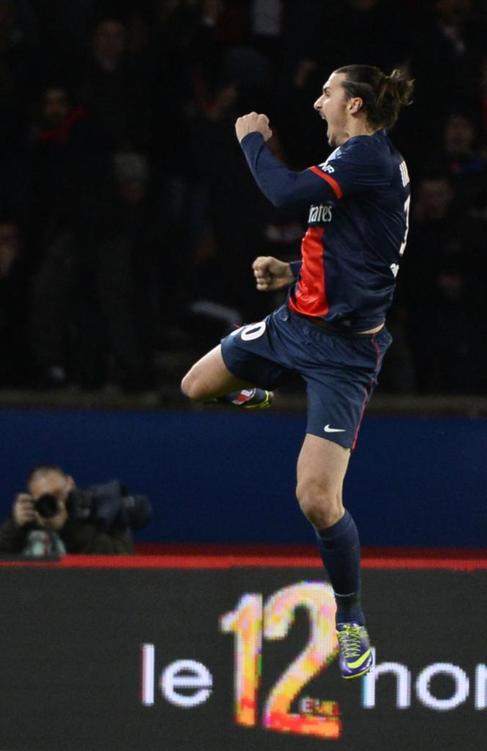 Ibrahimovic celebra un gol con el PSG.