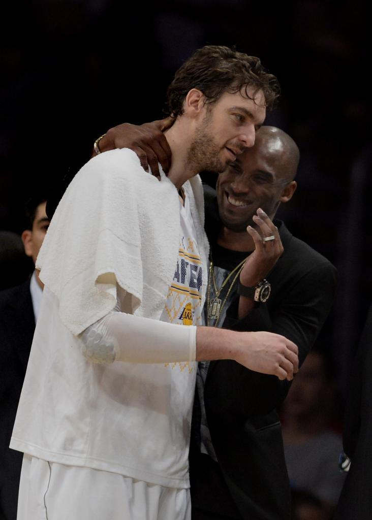 Kobe Bryant estuvo en la grada apoyando a sus compaeros.