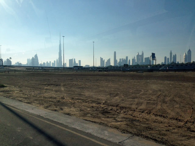 Vista de Dubai desde las afueras.