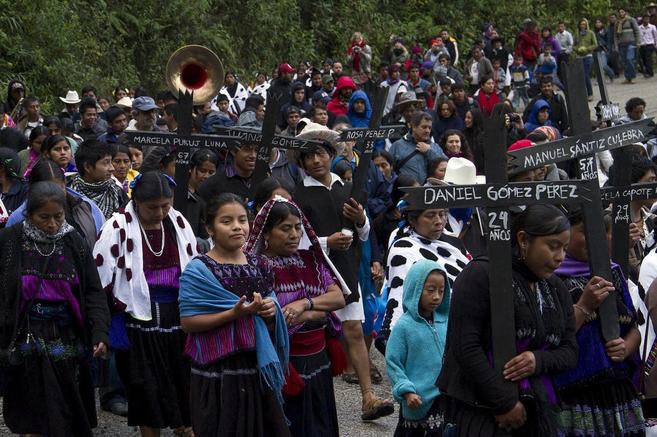 Manifestacin de indgenas en Chiapas por el 15 aniversario de la...
