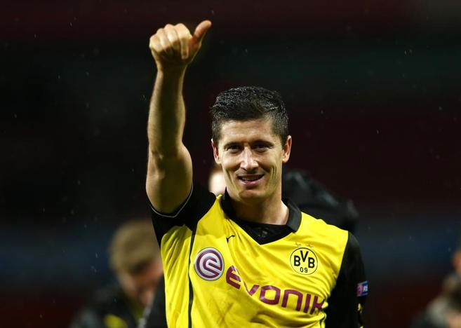 Lewandowski celebra un triunfo con el Borussia Dortmund.