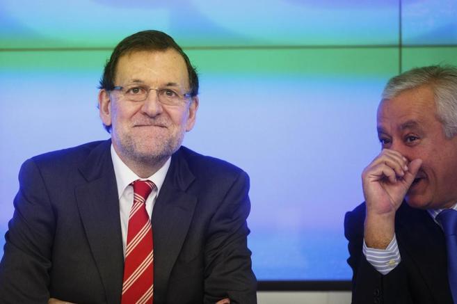 Mariano Rajoy y Javier Arenas, durante el Comité Ejecutivo del...