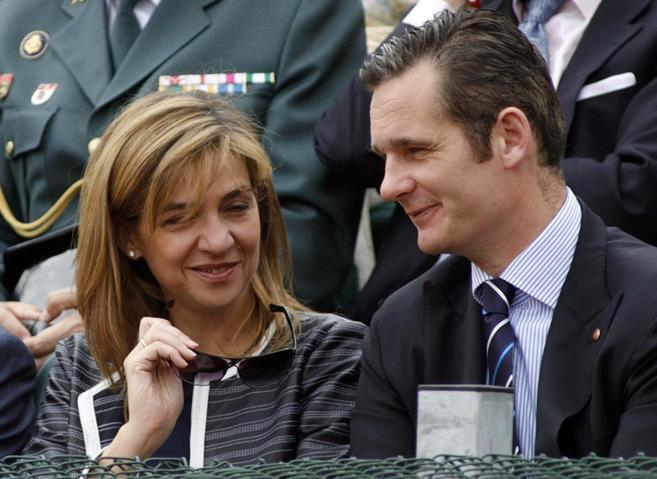 Urdangarin y la Infanta Cristina en un partido de tenis en Barcelona.