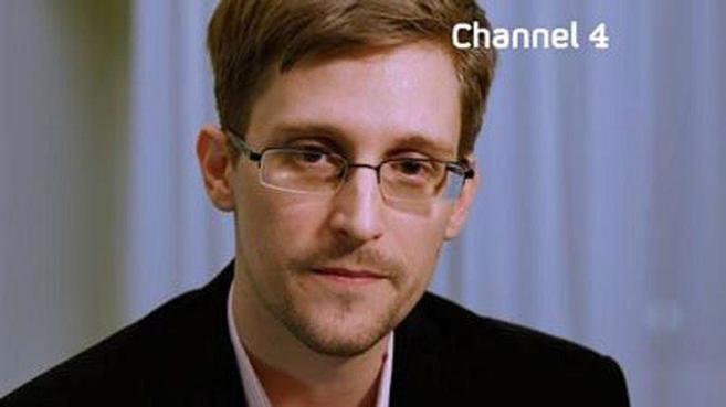 El ex analista de la NSA Edward Snowden grabado por el canal...