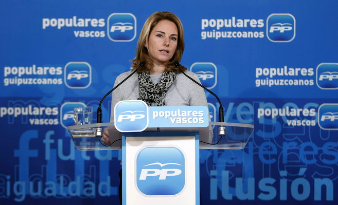 La presidenta del PP vasco, Arantza Quiroga durante la rueda de prensa...