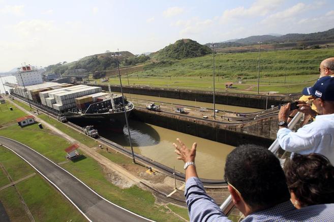 Vista general de una de las esclusas del Canal de Panamá.