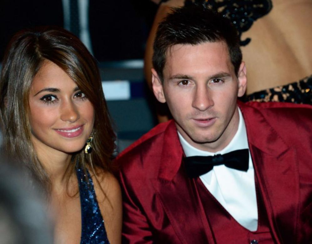 Messi y su pareja, Antonella Ronccuzzo, en la entrega del Baln de...