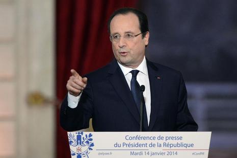 Hollande, durante la comparecencia.
