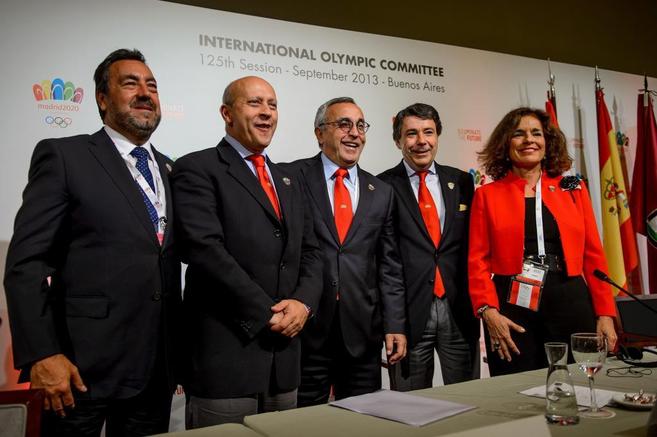 La alcaldesa Ana Botella con el reste de la delegacin espaola en...