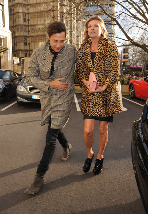 Kate Moss, este jueves con su marido.