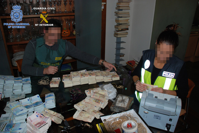 Imagen del dinero intervenido por la Polica Nacional.