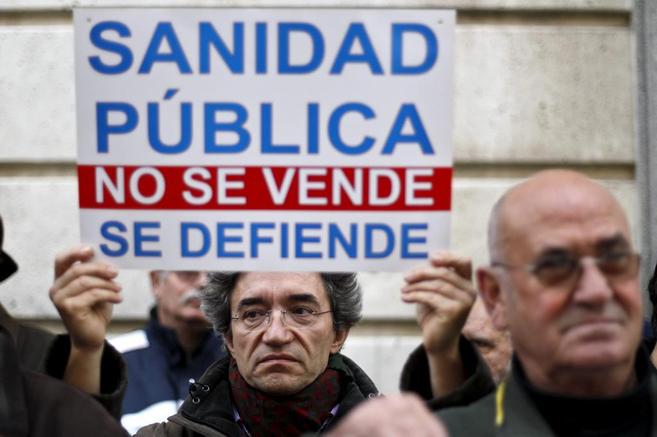 Protesta contra la privatizacin en Madrid.