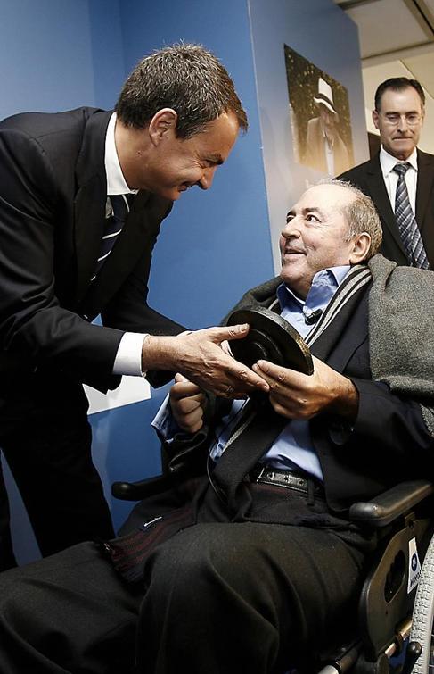 Zapatero entrega a Leguineche el Premio Reporteros del Mundo.