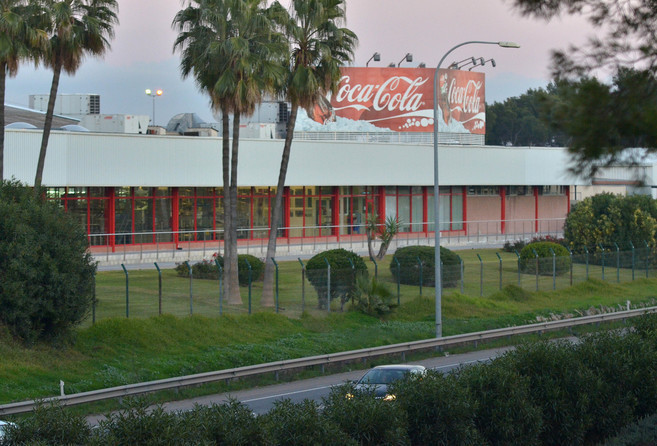 La embotelladora de Coca-Cola en la carretera de Llucmajor.