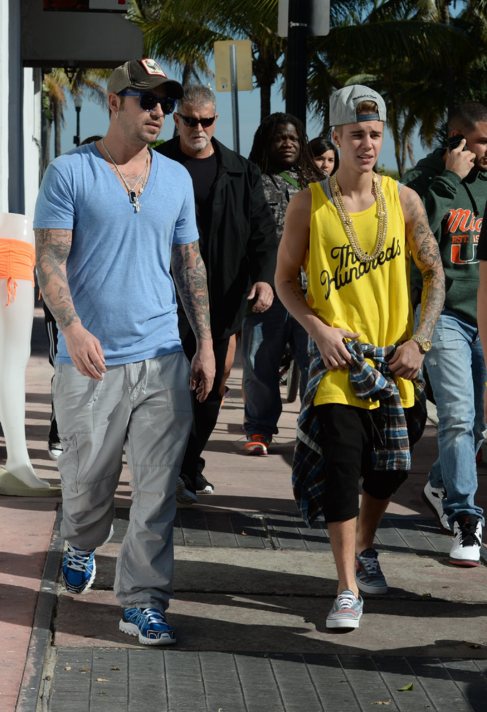 Jeremy Bieber y su hijo Justin, como dos gotas de agua, de paseo