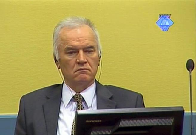 El ex líder militar serbobosnio Ratko Mladic, durante una...