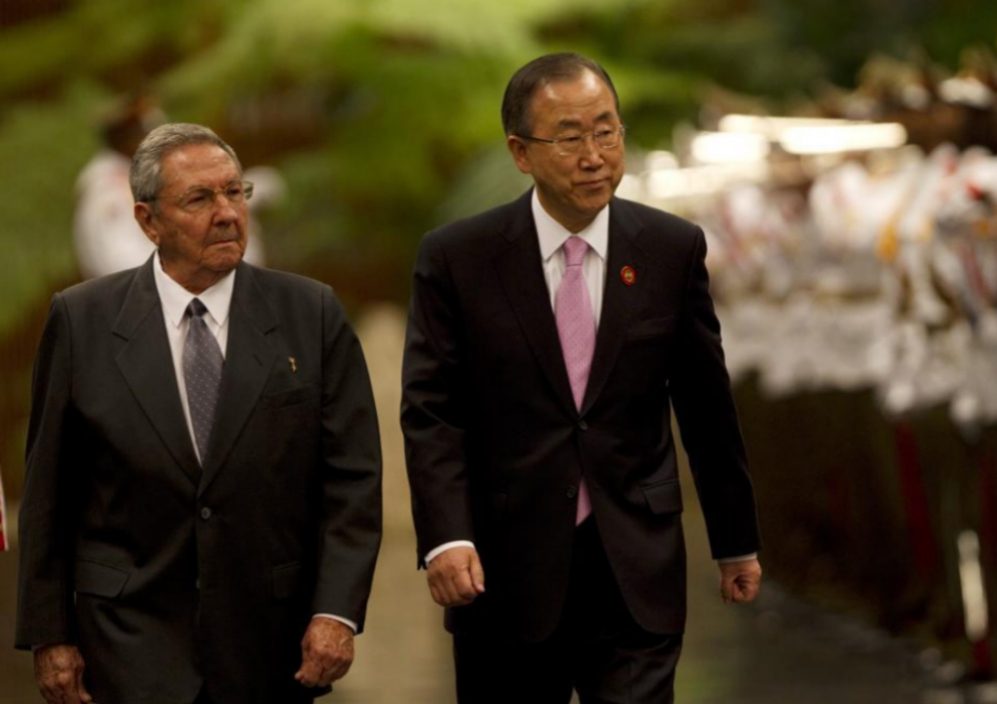 El presidente cubano Ral Castro recibe al secretario general de la...