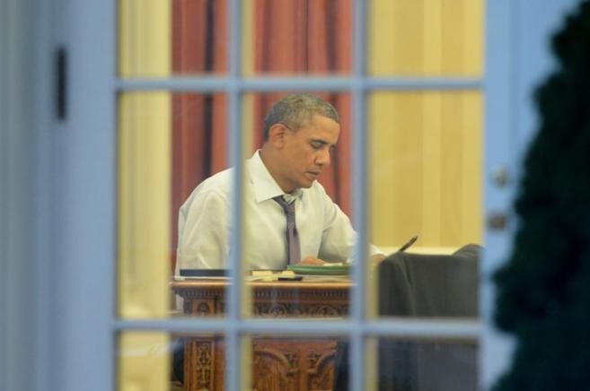 El presidente estadounidense, Barack Obama, trabaja en el discurso...
