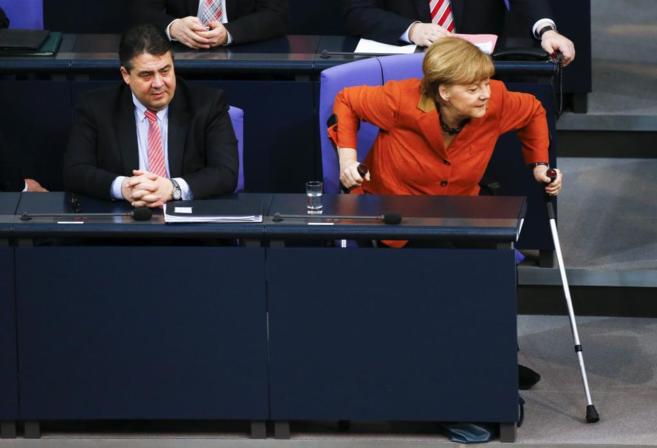 Sigmar Gabriel y Angela Merkel en una sesin del Bundestag en...