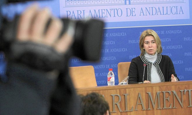 La parlamentaria del PP Teresa Ruiz-Sillero, en el Parlamento andaluz.