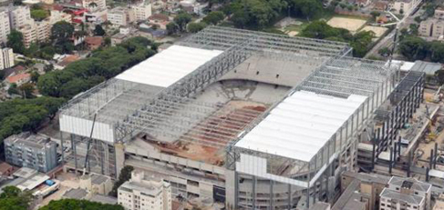 Vista area de las obras del estadio  'Arena da Baixada' in...