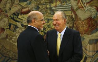 El Rey Juan Carlos re durante su encuentro con el ex primer ministro...