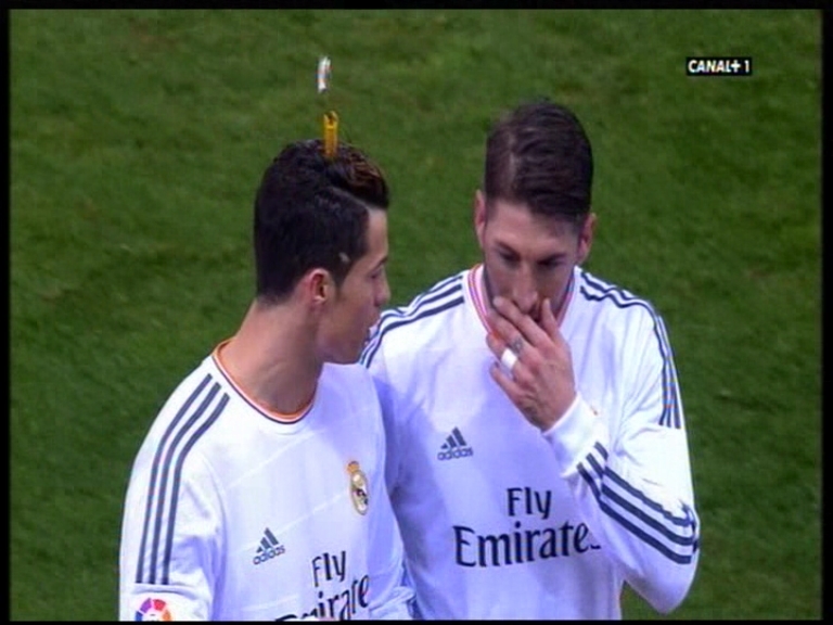 Cristiano Ronaldo recibi el impacto en la cabeza de un mechero...