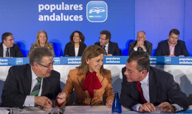 Mara Dolores de Cospedal junto al presidente del PP andaluz, Juan...