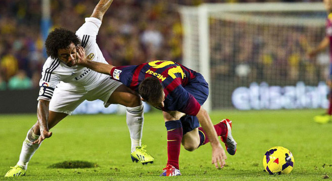 Messi y Marcelo, durante el ltimo Clsico de Liga en el Camp Nou.