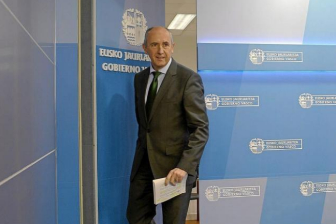 El portavoz del Gobierno vasco, Josu Erkoreka,  a su llegada a la...