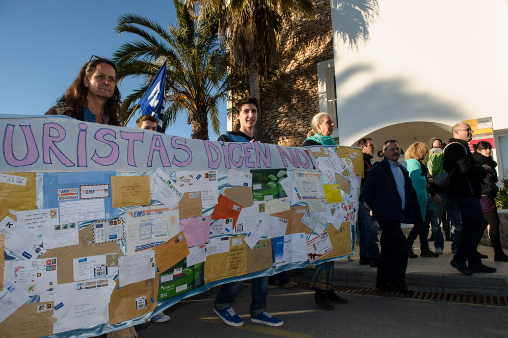 Multitudinaria manifestacin en Ibiza.