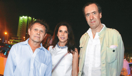 Carlos Mattos, posa junto a su ex, la bella Loretta, y Jaime de...