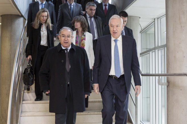 Garca-Margallo junto al ministro de Exteriores de Argelia, Ramtame...