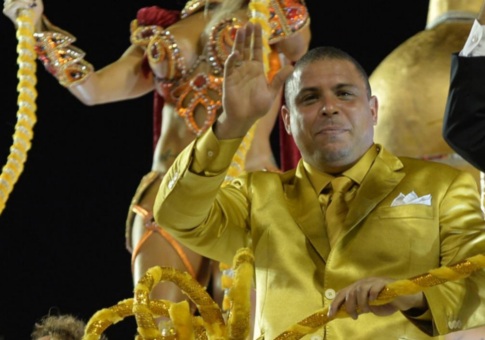Ronaldo Lus Nazrio de Lima fue homenajeado en el segundo desfile...
