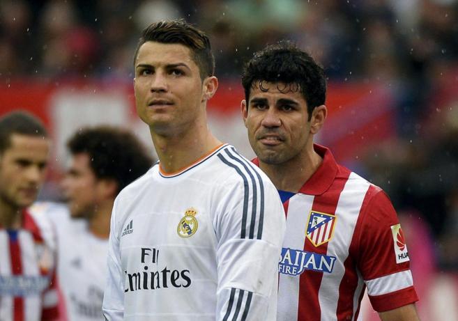 Cristiano Ronaldo y Diego Costa, durante el partido en el Vicente...