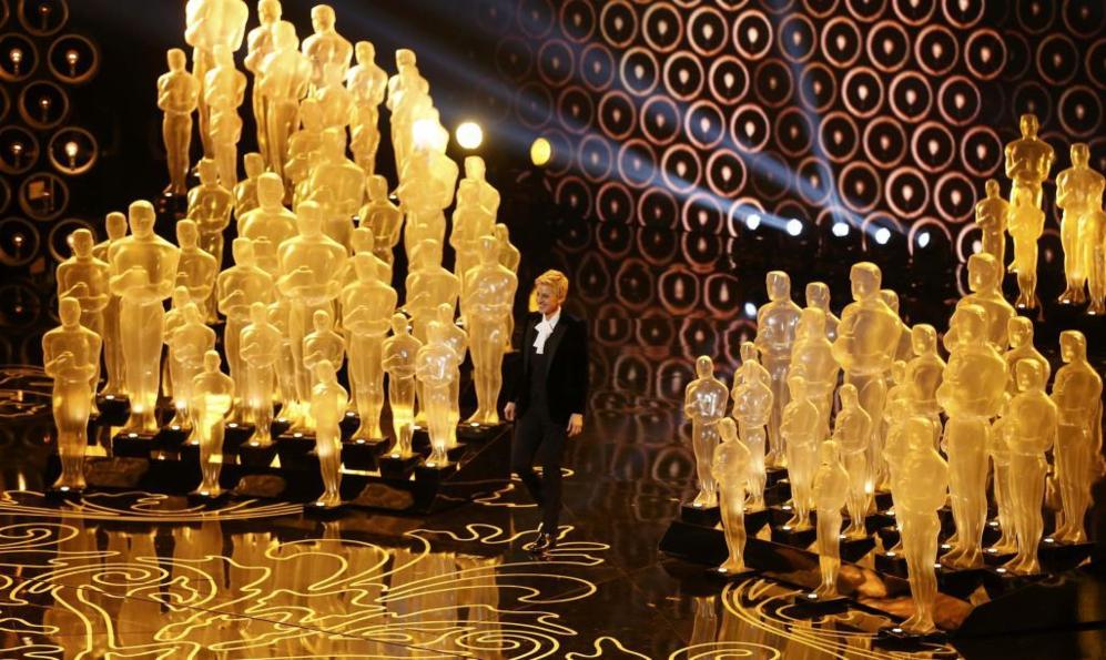 La presentadora de la 86 gala de los Oscar: Ellen DeGeneres. A Liza...