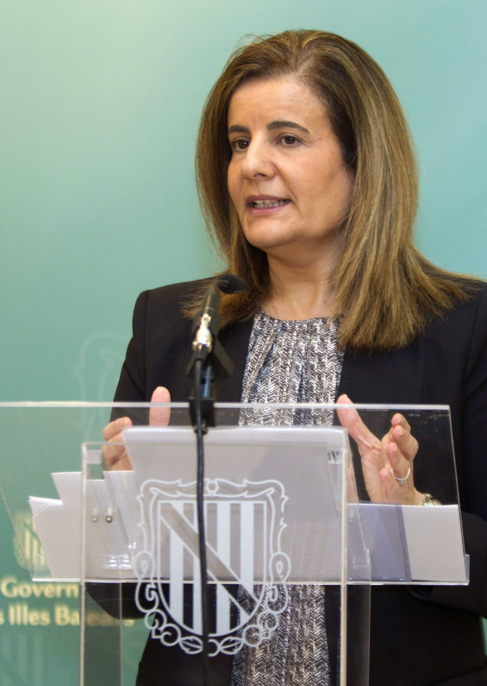 La ministra Fátima Báñez durante su intervención hoy en el...