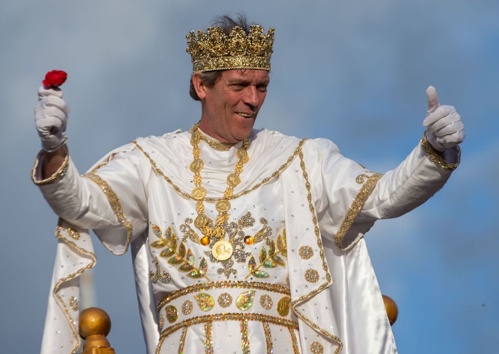 Hugh Laurie se ha convertido en el rey del carnaval Mardi Gras de...