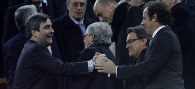 Miguel Cardenal y Sandro Rosell, en el palco del Camp Nou, en marzo de...