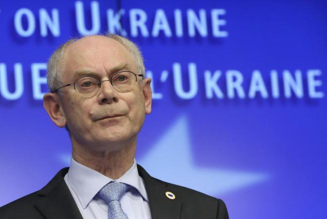 El presidente del Consejo Europeo, Herman Van Rompuy, ante la presna...