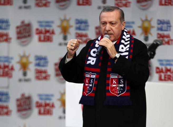 El primer ministro, Recep Tayyip Erdogan, durante un acto electoral.
