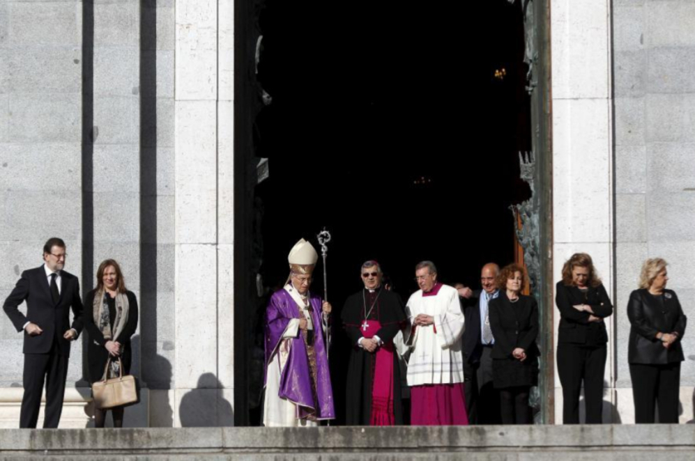 El presidente Mariano Rajoy y su esposa, el cardenal Rouco Varela,...
