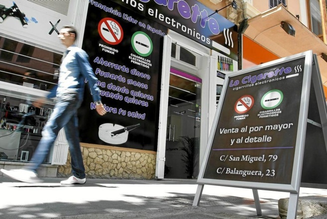 Una tienda de cigarrillos electrnicos en Palma.