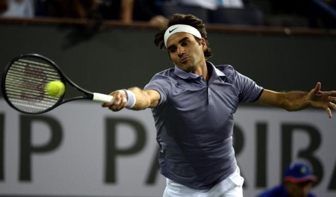 Roger Federer en pleno partido contra Anderson