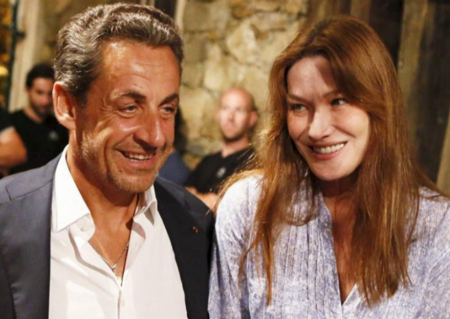Nicolas Sarkozy y su esposa, Carla Bruni, en el Festival de...