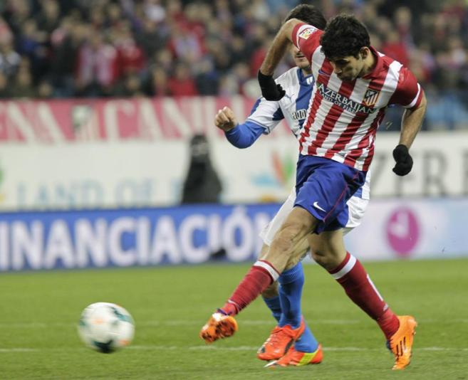 El delantero del Atltico de Madrid Diego Costa, en la accin del...