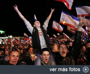 Celebraciones en Crimea tras el referndum.