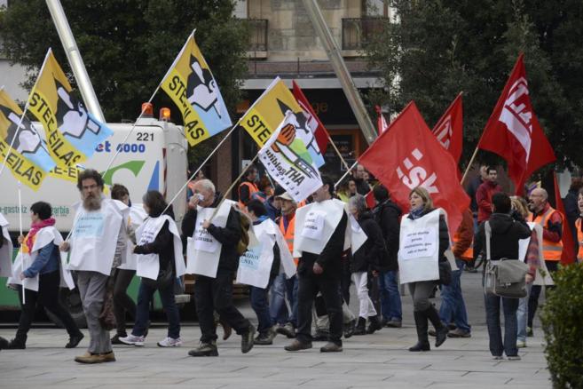 Colectivos sociales y sindicales se unen a la columna de Euskal Herria...