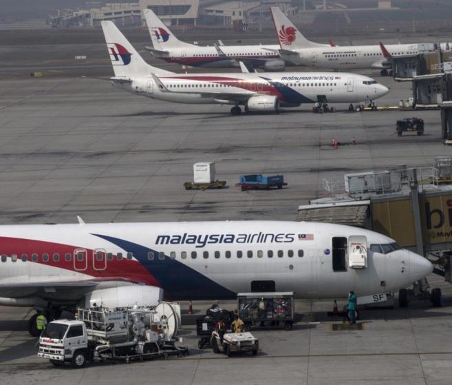 Varios aparatos de la compaa Malaysia Airlines en Kuala Lumpur.