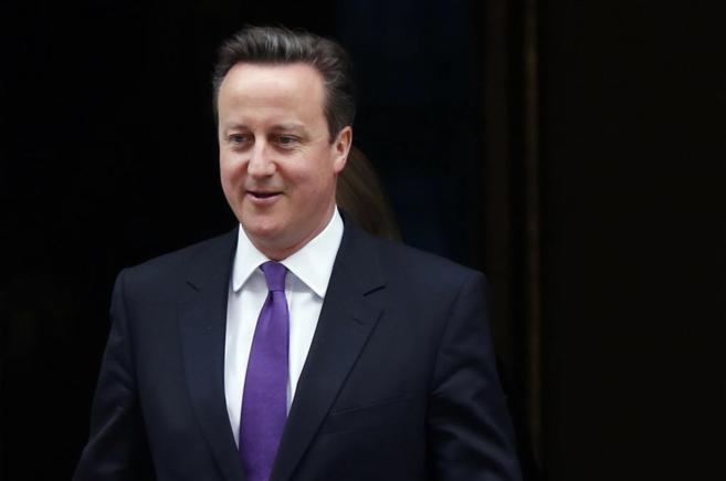 El primer ministro britnico, David Cameron, sale del nmero 10 de...